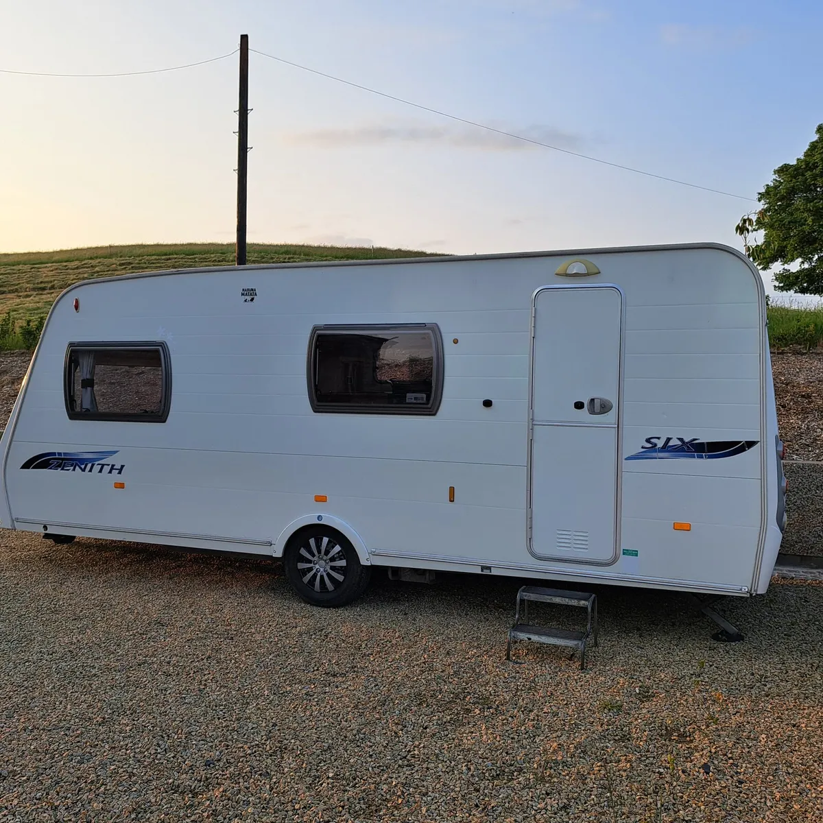 Lunar Zenith 6 Berth Caravan 2009 - Image 3
