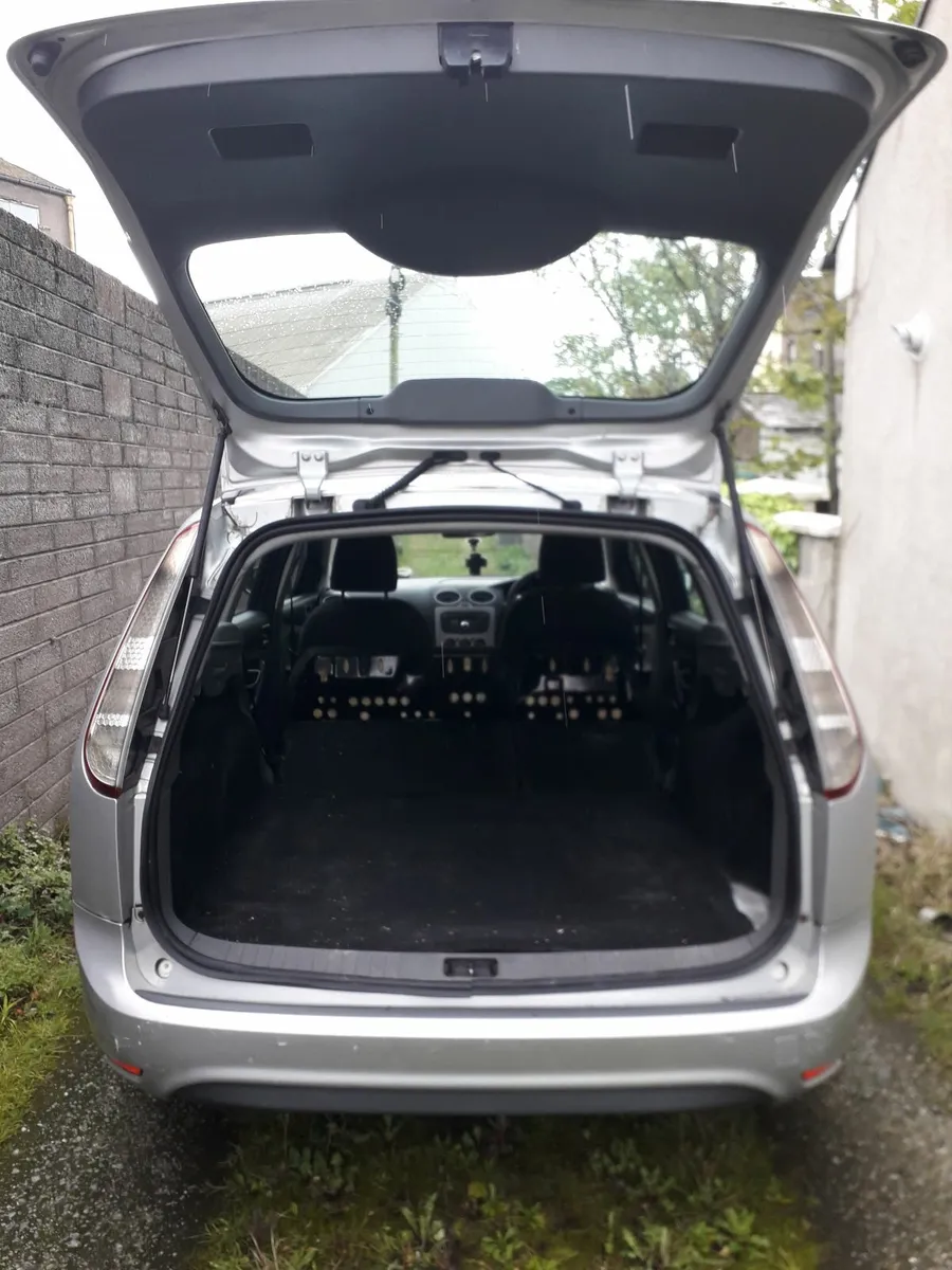 Ford Focus Estate 2010 - Image 1