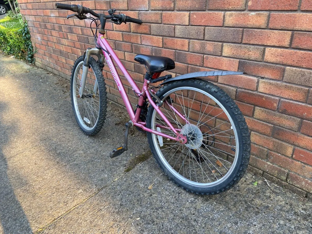 20 Inch Apollo Viad girls bike - Image 3