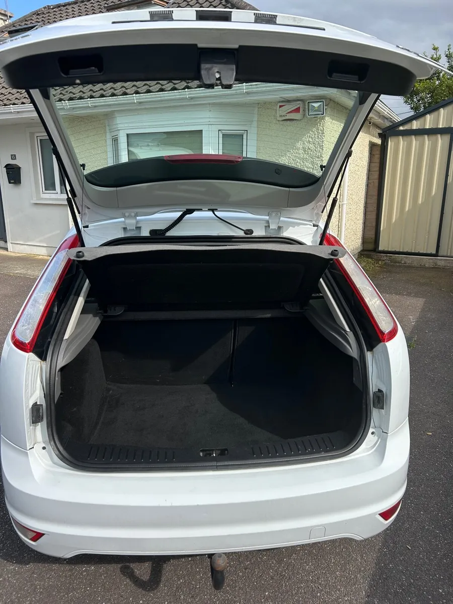 Ford Focus *low mileage* - Image 3