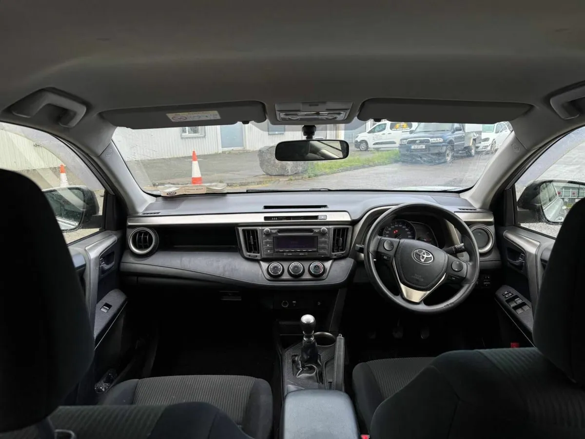 Toyota RAV4 2014 - Image 2