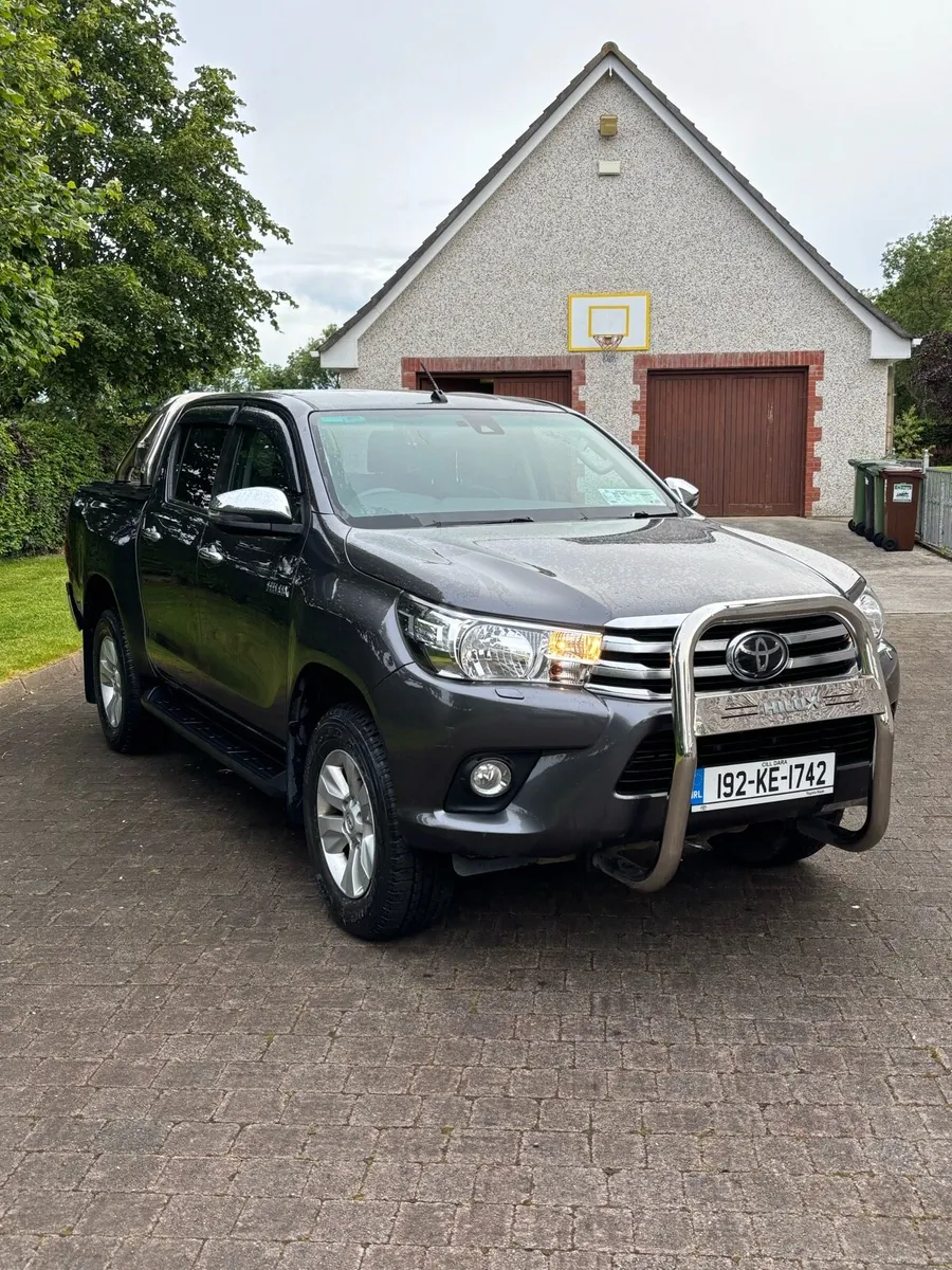 Toyota Hilux - Image 1