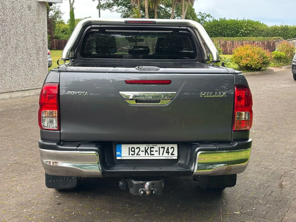 Toyota Hilux - Image 3
