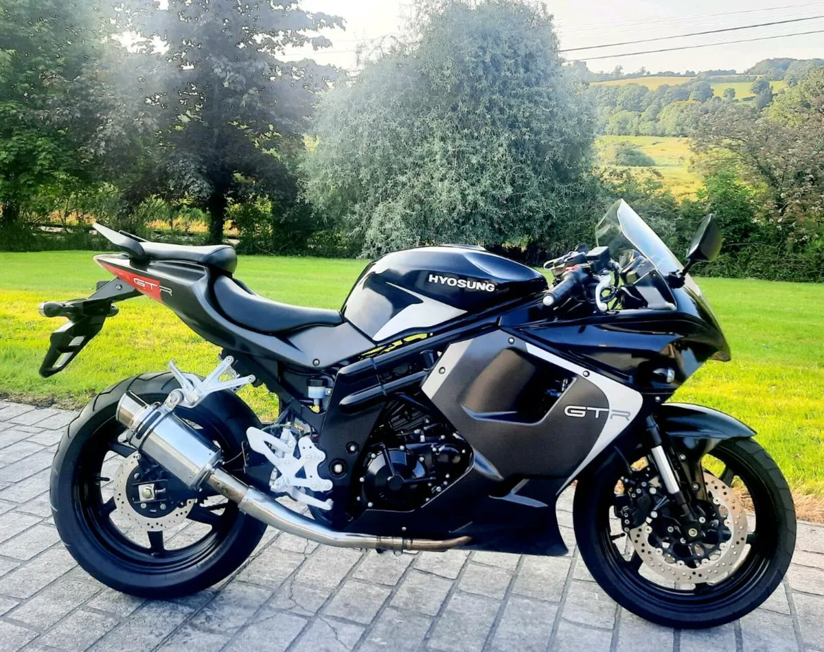 Hyosung GTR 650. 2018 - Image 1