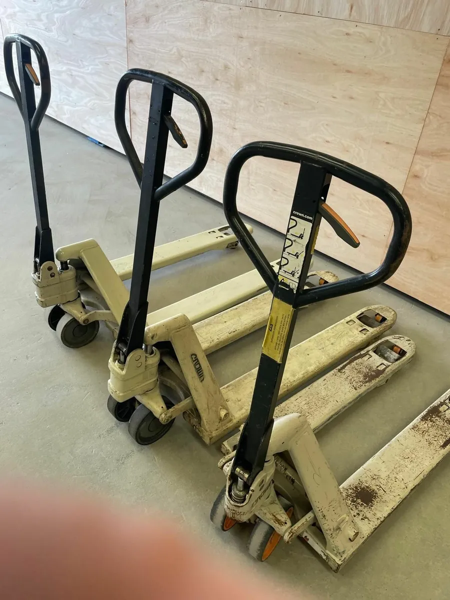Pallet Trucks Crown