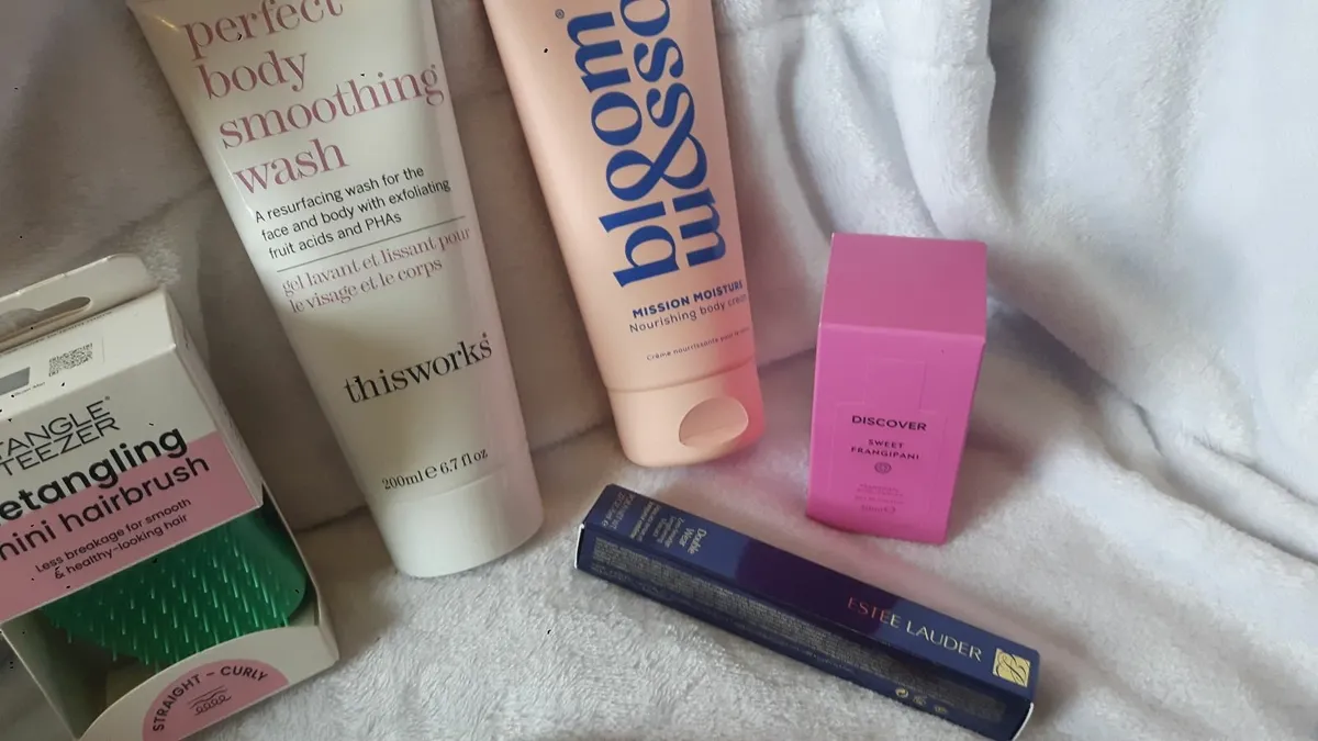 Cosmetics - Image 4