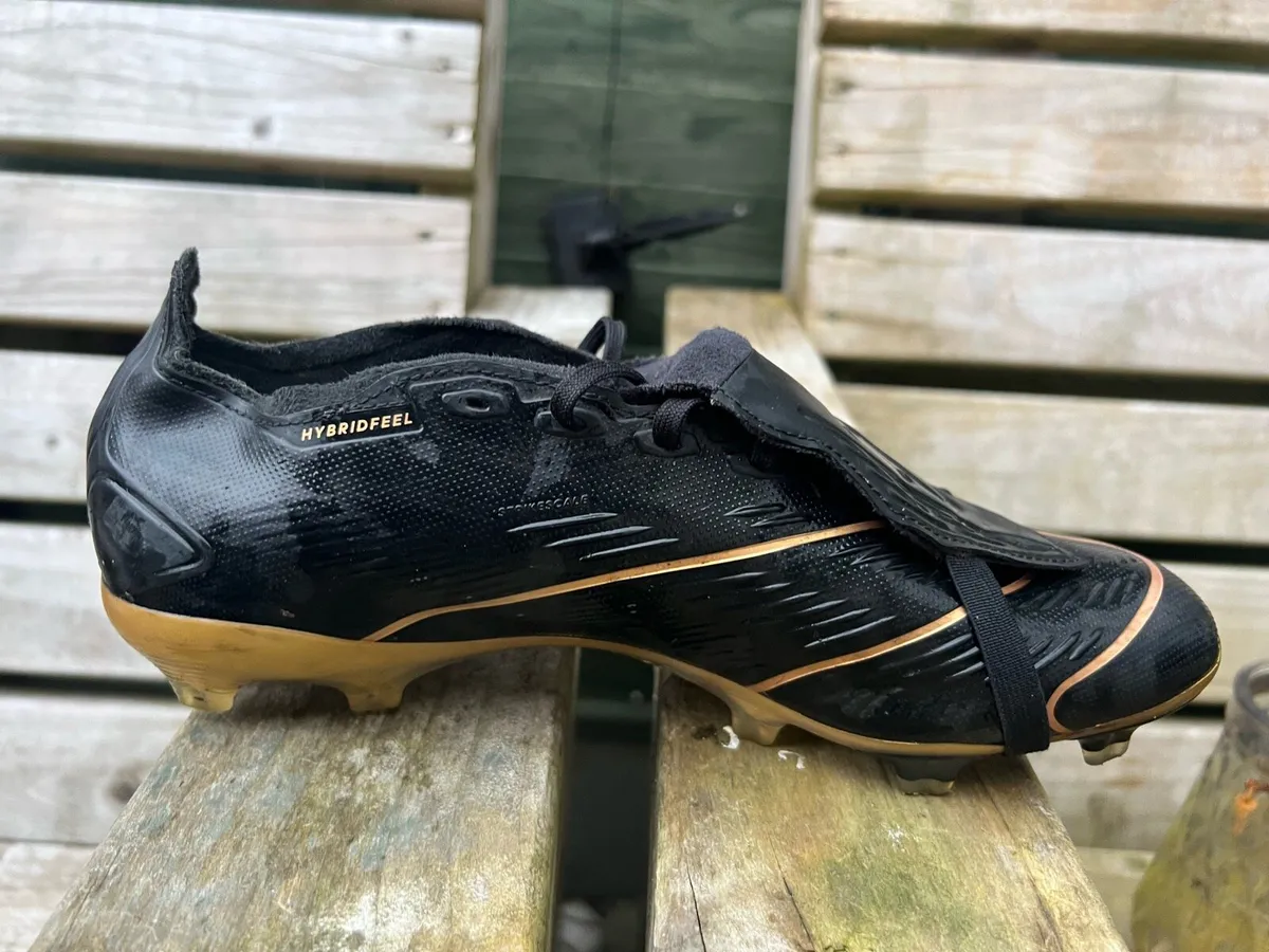 Adidas Predators Jude Bellingham edition SIZE 8.5 - Image 4