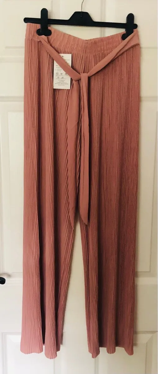 Lovely pink pillse trousers new with tag size 14 - Image 3