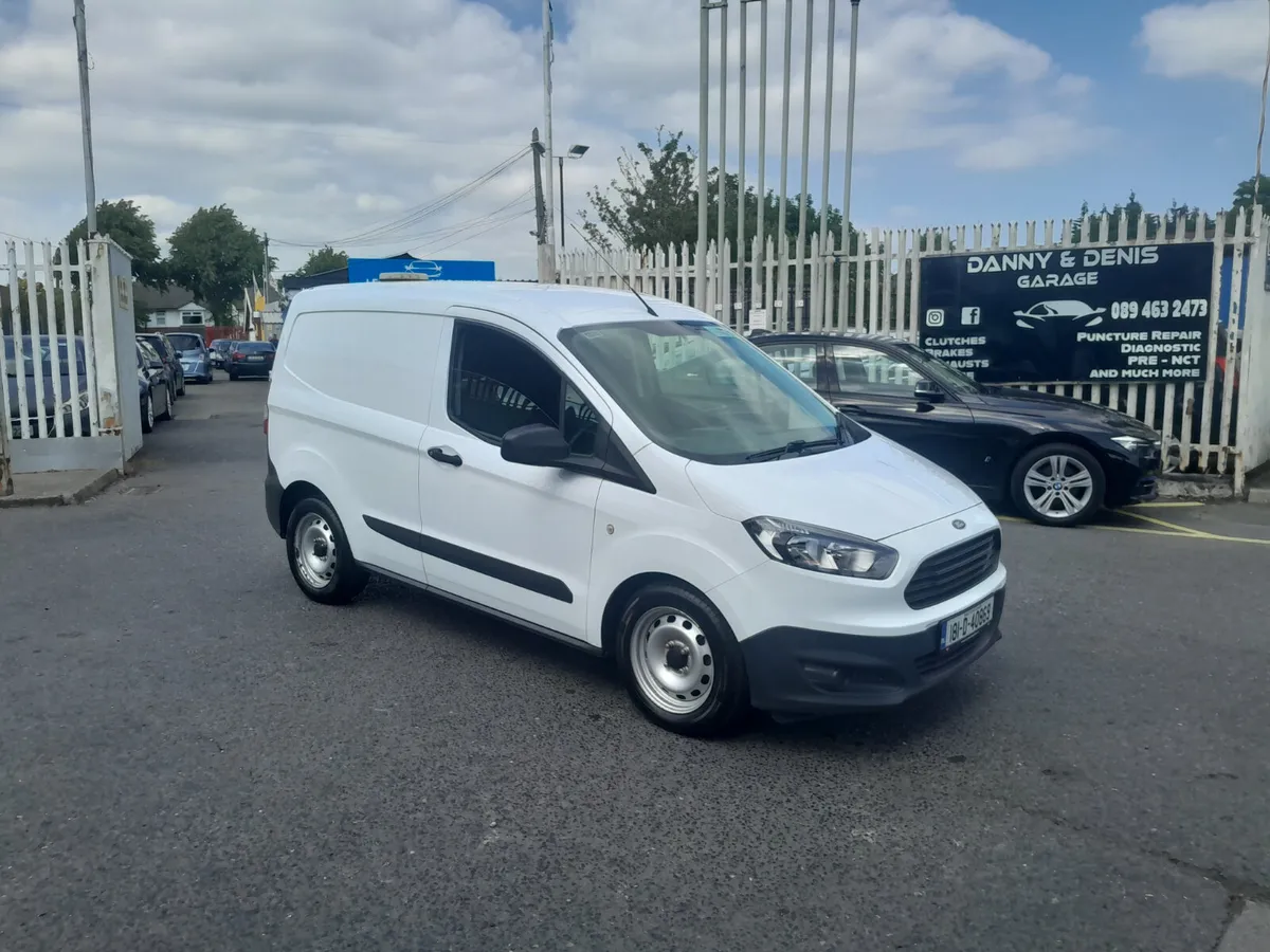 Ford Courier 2018 Excellent condition - Image 1