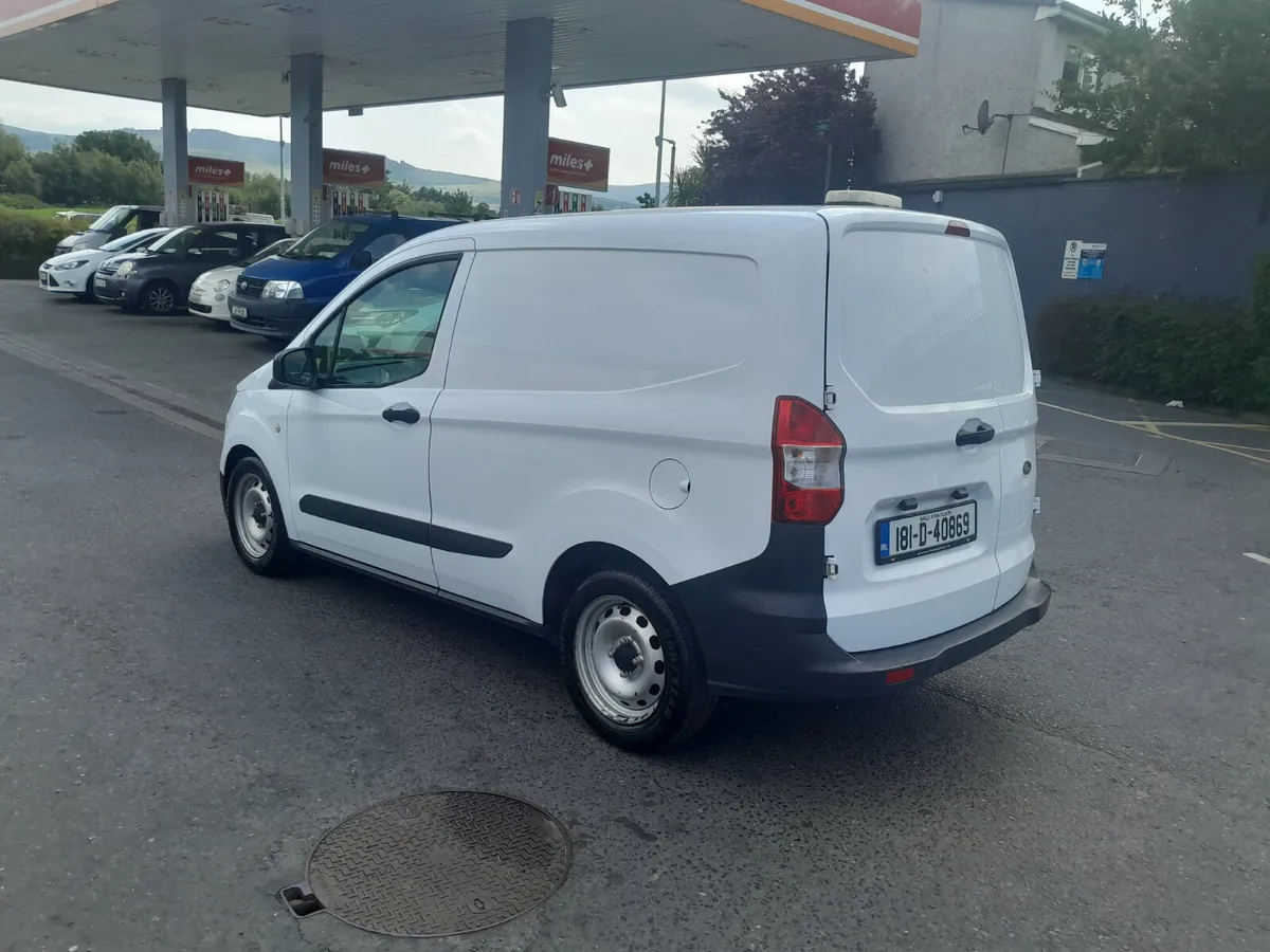 Ford Courier 2018 Excellent condition - Image 4