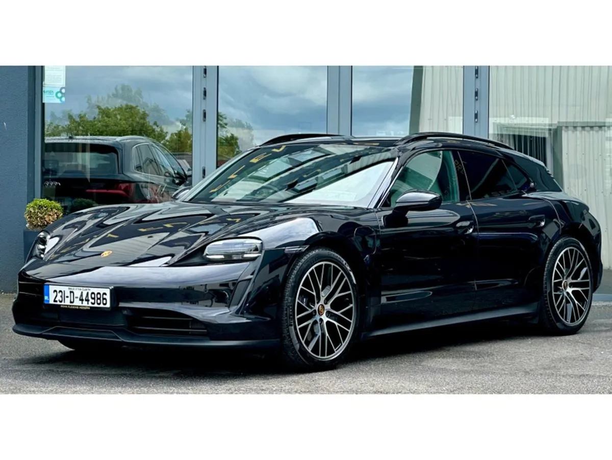 Porsche Taycan Sport Turismo 4X2 - Image 3