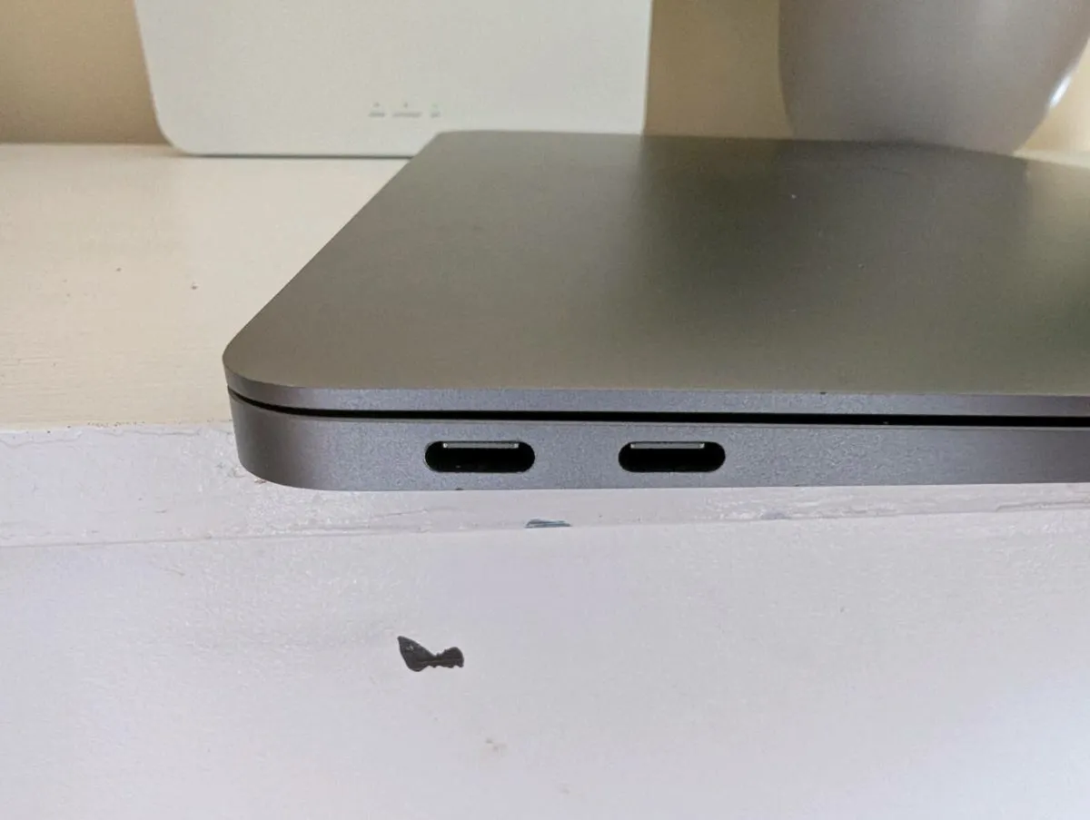 MacBook Air M1 13inch - Image 3