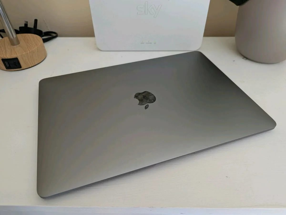 MacBook Air M1 13inch - Image 4