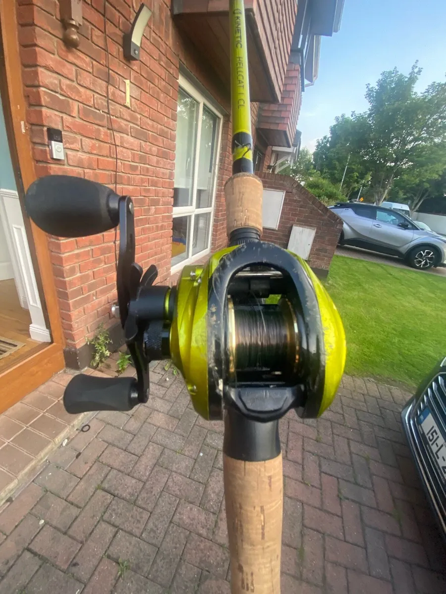 Baitcasger  fishing rod - Image 4