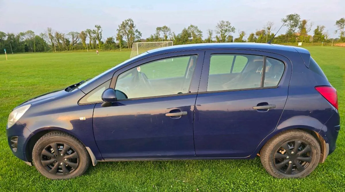 Opel Corsa automatic - Image 2