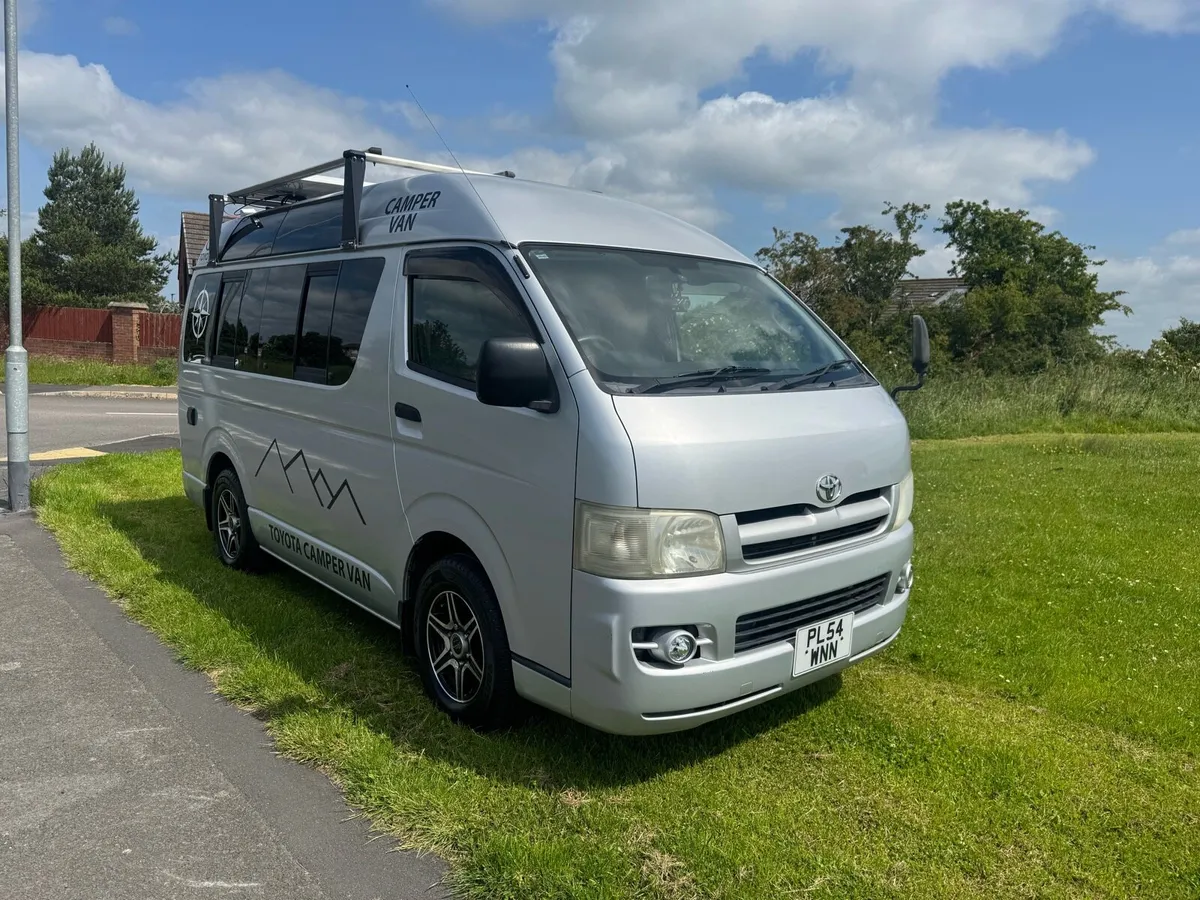 Toyota hiace Motorhome 30,000 km AUTOMATIC - Image 2
