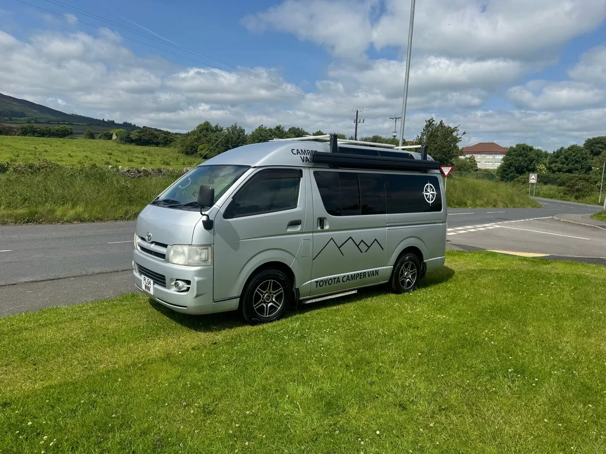 Toyota hiace Motorhome 30,000 km AUTOMATIC - Image 4