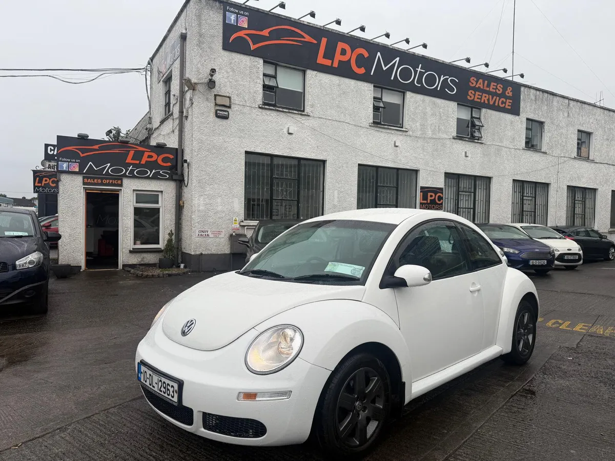 Volkswagen Beetle 2010 - Image 2
