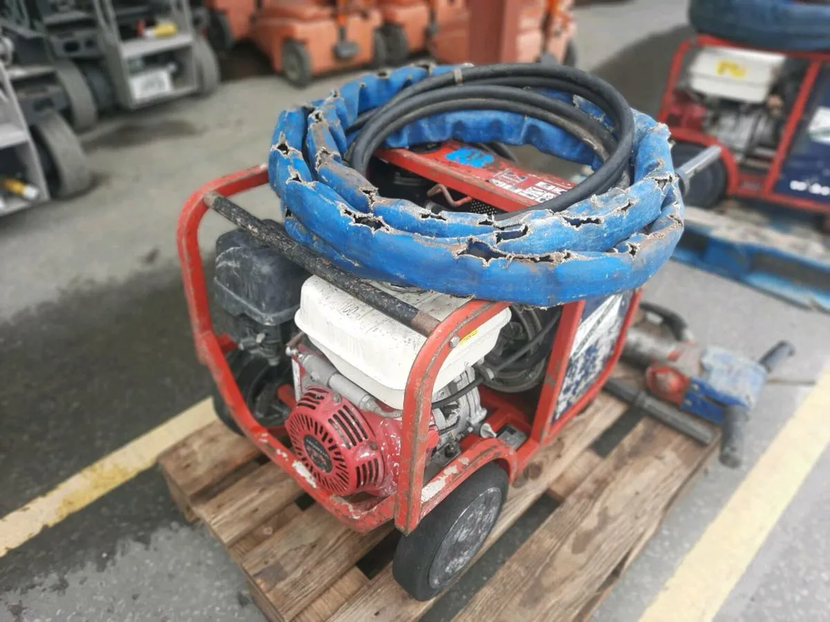 Hydraulic power packs & Brakers for sale - Image 2