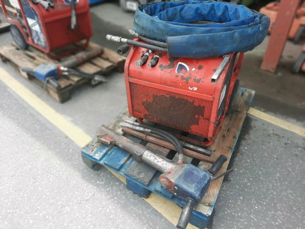 Hydraulic power packs & Brakers for sale - Image 3