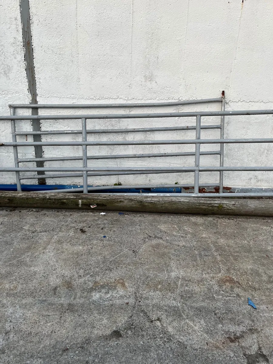 Gates - Image 2