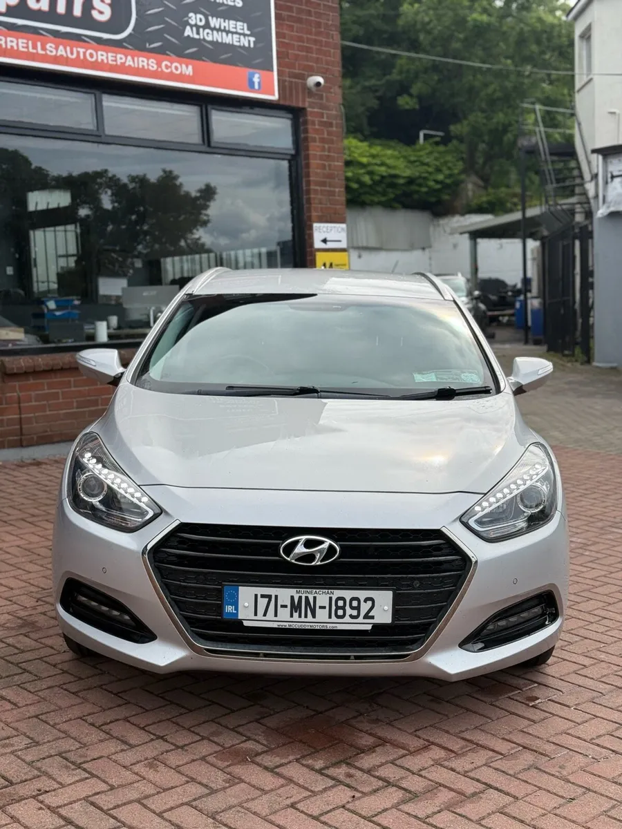 Hyundai i40 1.7 SE "6MTHS WARRANTY" Estate 2017 - Image 3