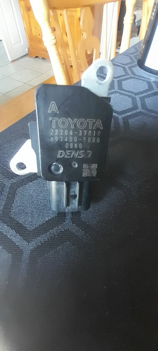 Genuine Toyota Prius Verso Avensis Auris Mass Air - Image 2