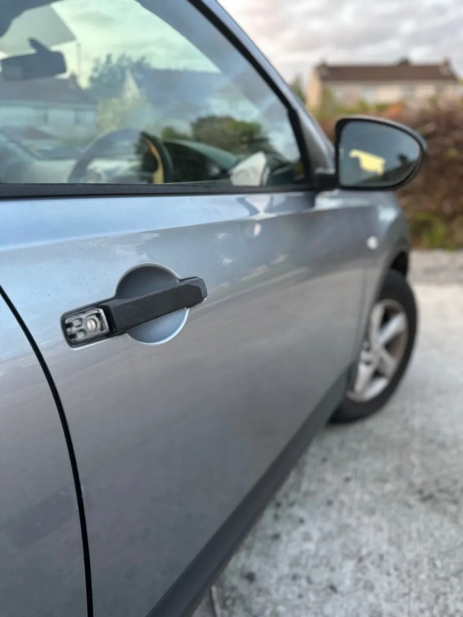 Nissan Qashqai+2 2010 - Image 2