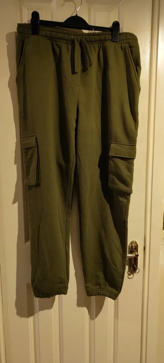 Joggers - Image 1