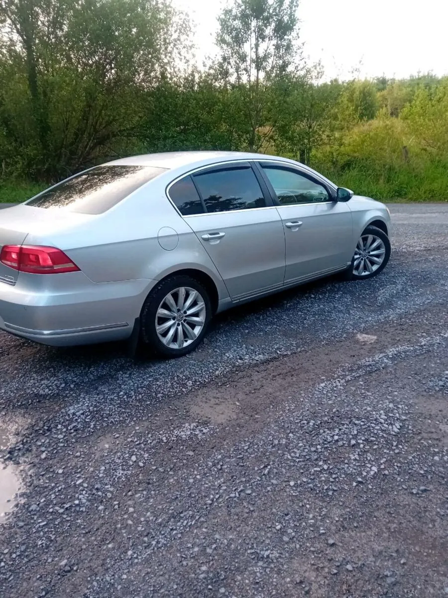 Volkswagen Passat - Image 3
