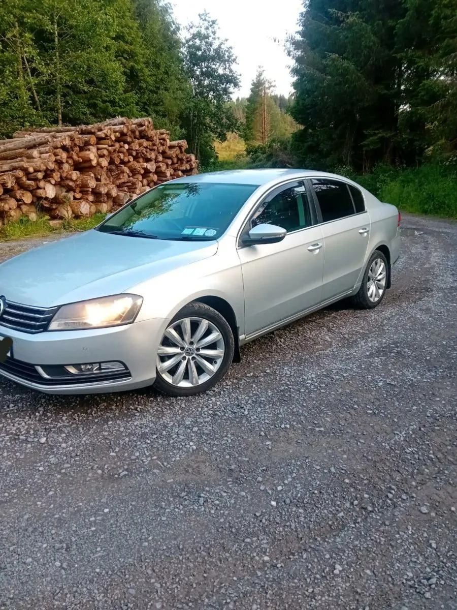 Volkswagen Passat - Image 4