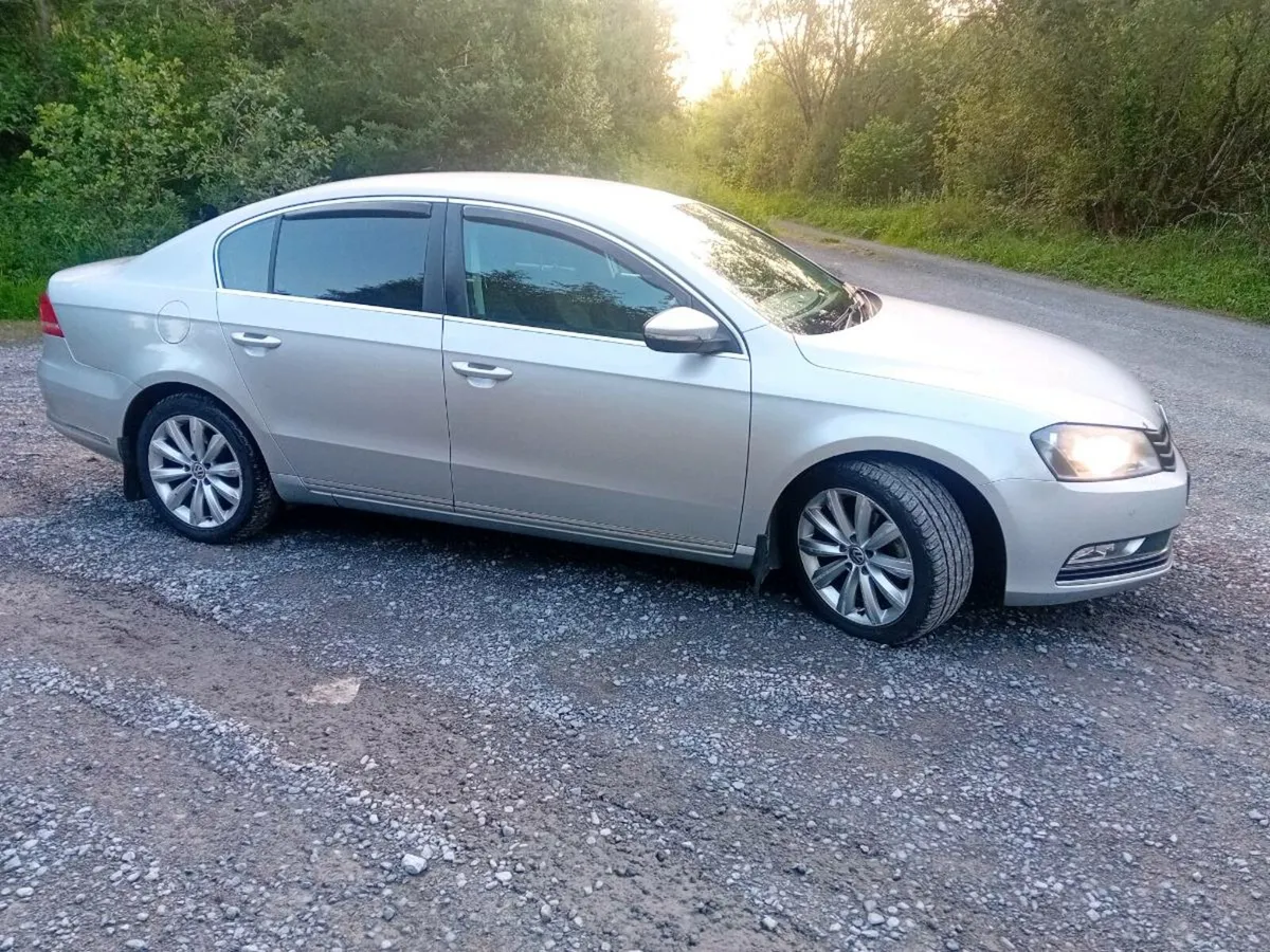 Volkswagen Passat - Image 1