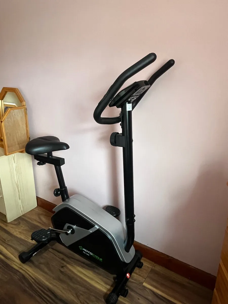 Exercise bike - Image 1