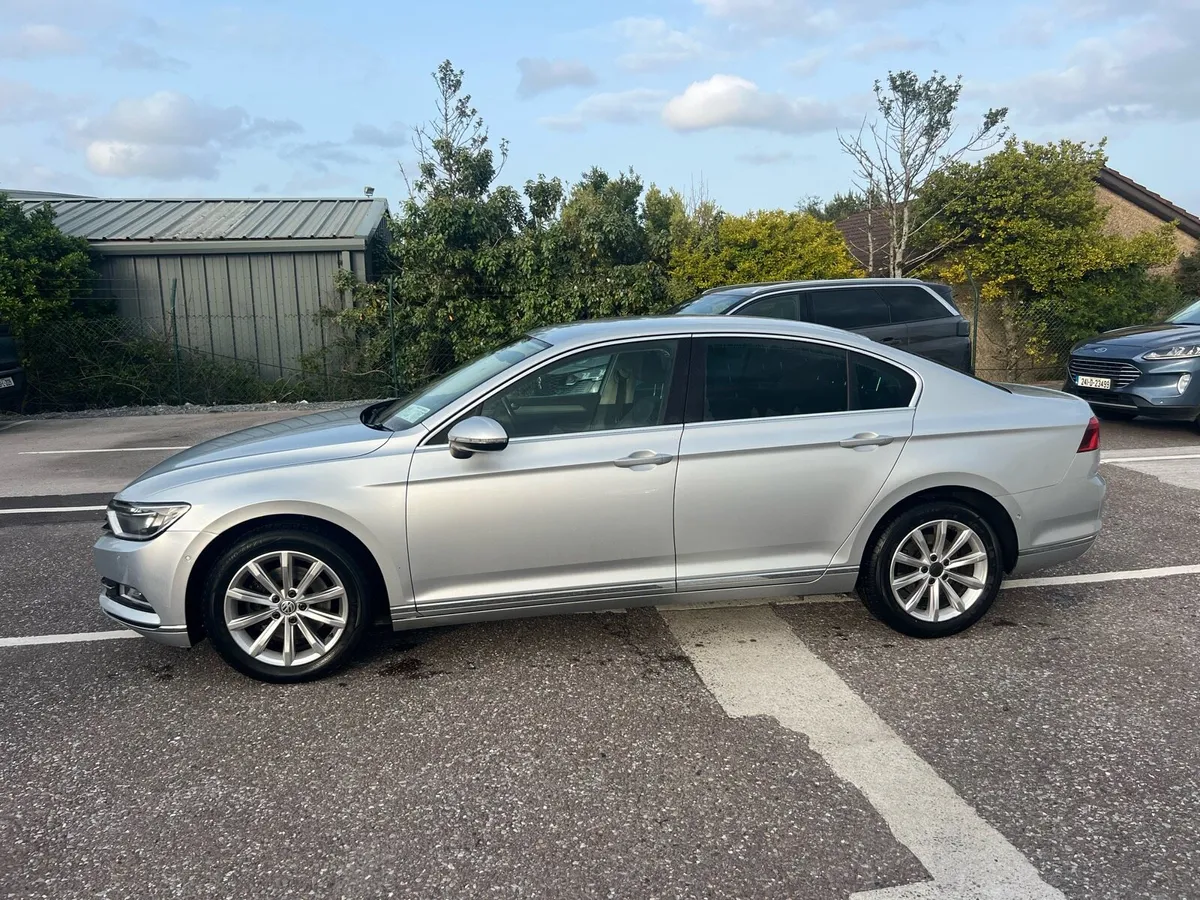 Volkswagen Passat 2016 - Image 3