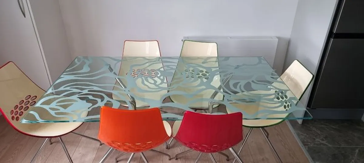 Dining Table with chairs - Image 4
