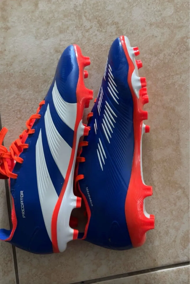 Football boots - Image 2