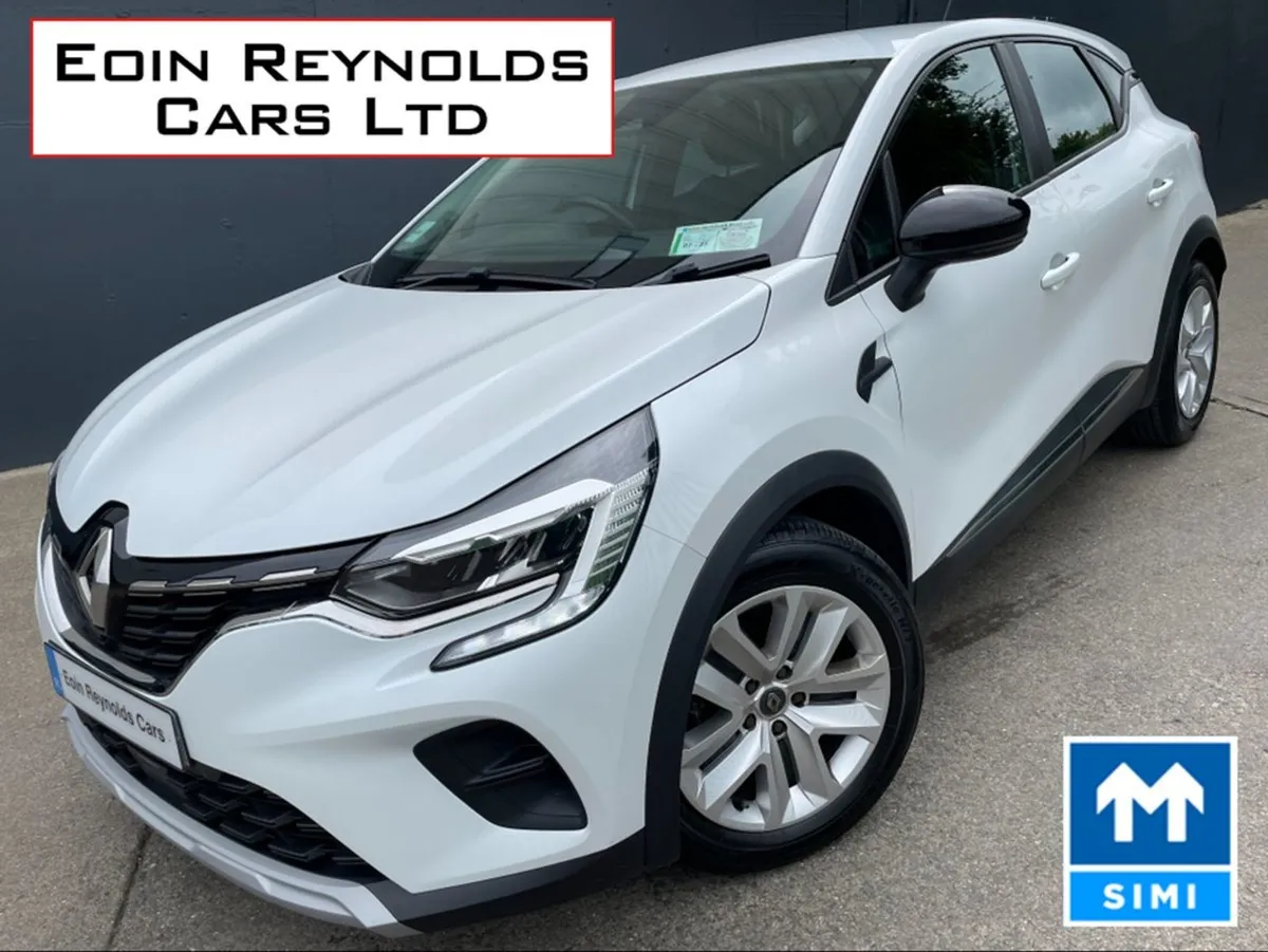 Renault Captur Play TCE 130 Auto Low Kms  AS New - Image 1