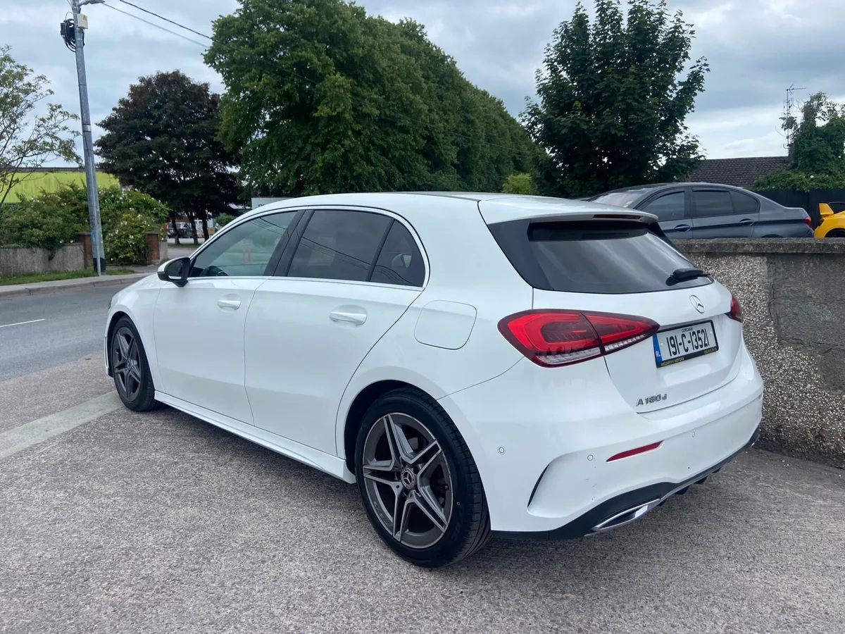 Mercedes A180d AMG Executive - Image 3