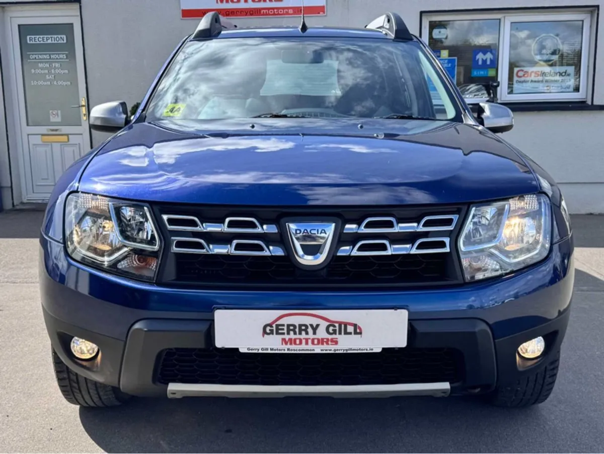 Dacia Duster Signature 1.5 DCI 110 4X 4DR - Image 2