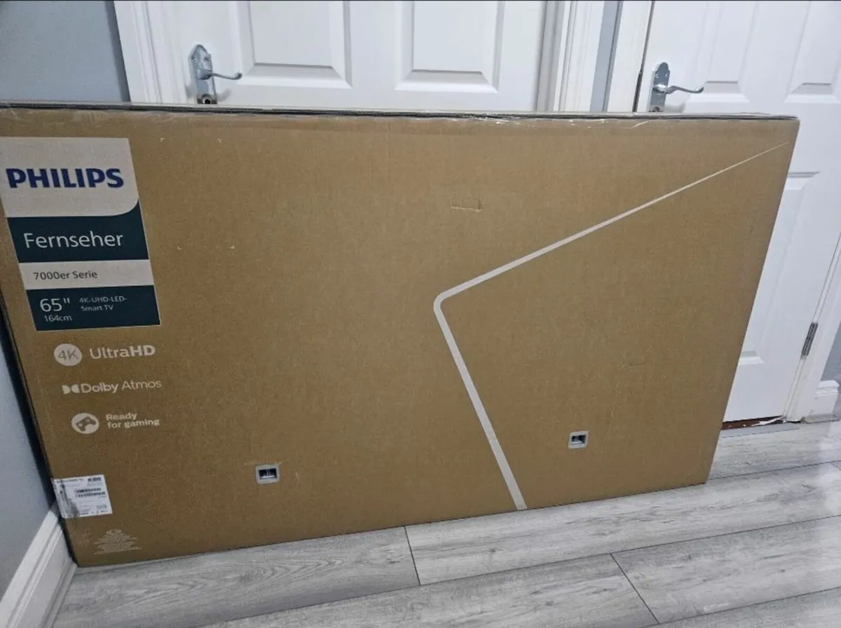 Brand New Phillip Smart TV - Image 1