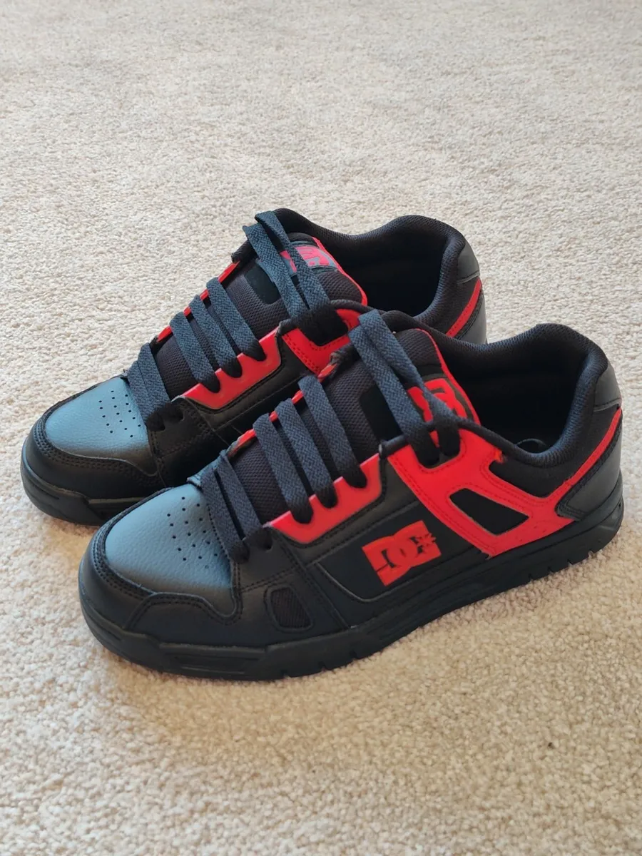 New DC Stag Skate Shoes Black, Red (Size 8 UK) - Image 1