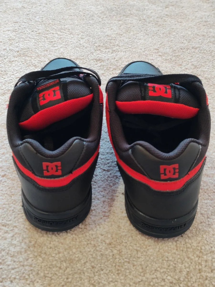 New DC Stag Skate Shoes Black, Red (Size 8 UK) - Image 2