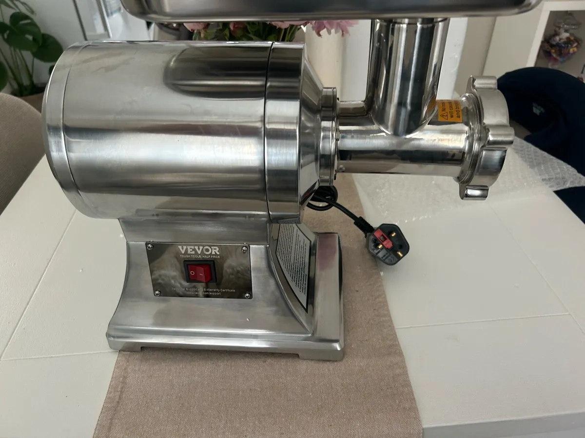 New 220v Meat grinder 1100w Stainless Steel - Image 1