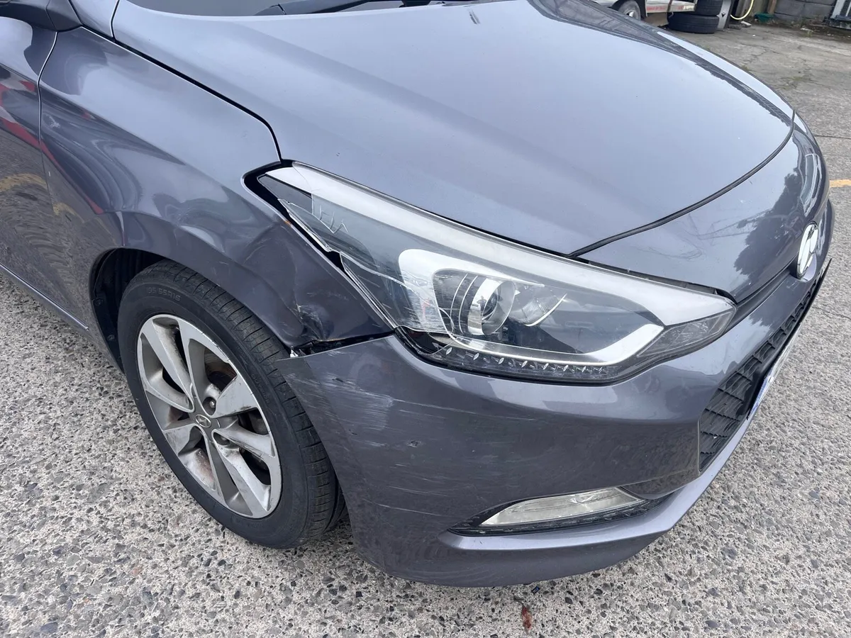 161 Hyundai i20 petrol - Image 2