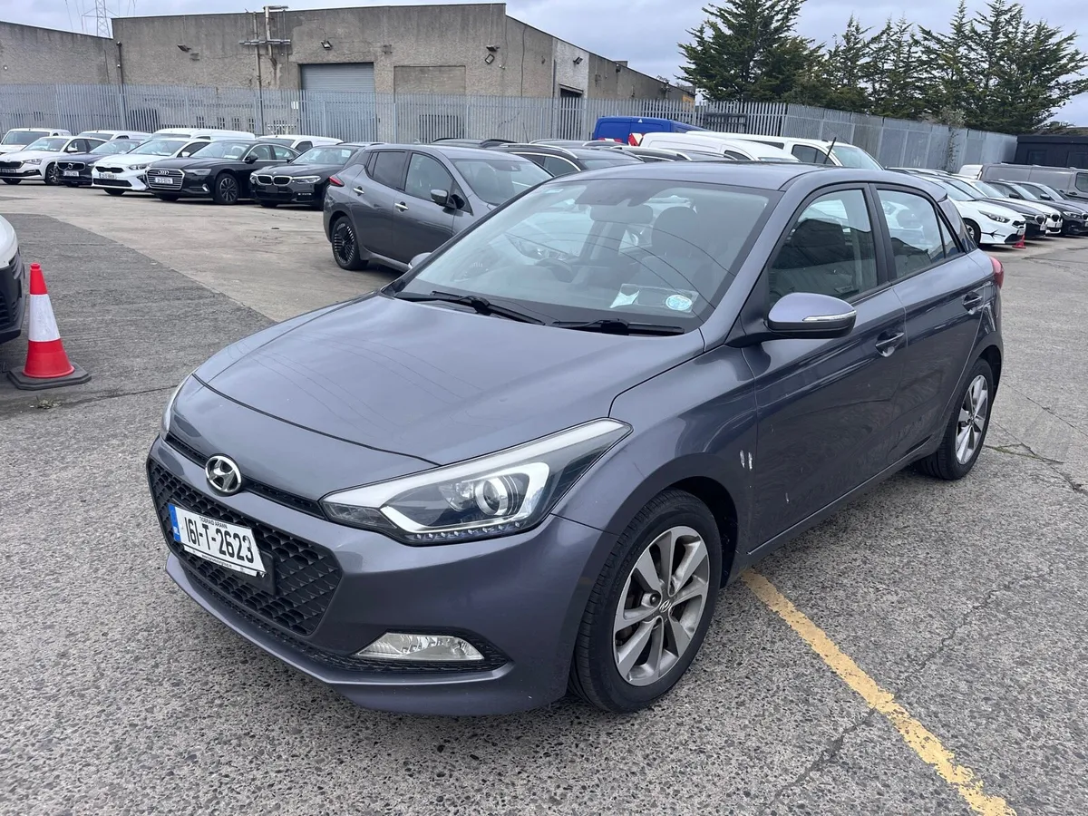 161 Hyundai i20 petrol - Image 3