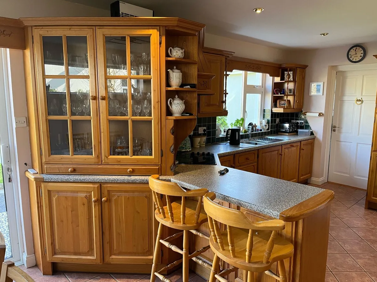 Chestnut kitchen - Image 2