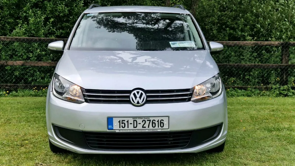 Volkswagen Touran 1.6 TDI ( LOW MILEAGE ) - Image 2
