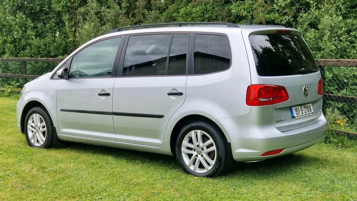 Volkswagen Touran 1.6 TDI ( LOW MILEAGE ) - Image 4