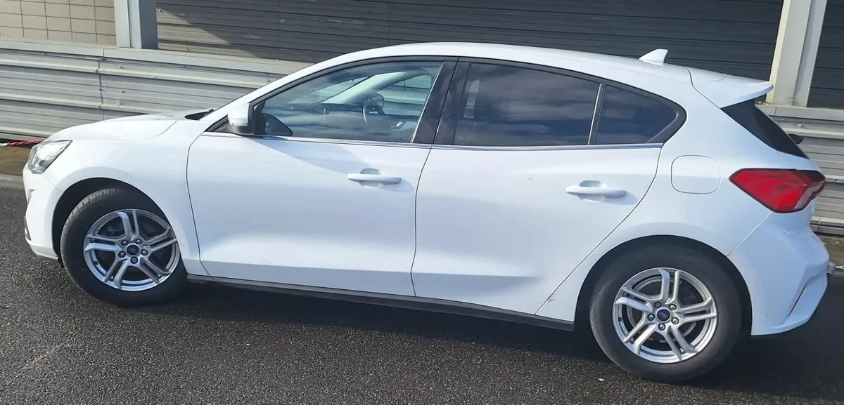 Ford Focus 2020 - Image 2