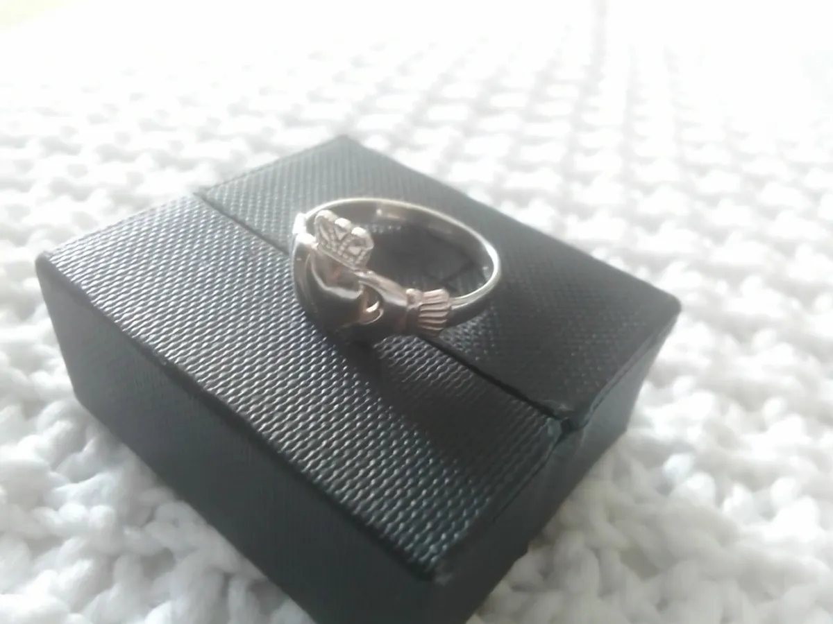STERLING SILVER IRISH MADE  CLADAGH RING SIZE N - Image 2